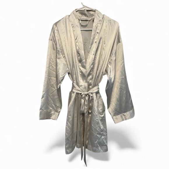 Victoria's Secret Other - Victoria's Secret White Satin Robe w/ Original Tie One Size